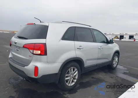 2014 Kia Sorento Lx z USA, uszkodzony, nr VIN 5XYKT3A6XEG450311
